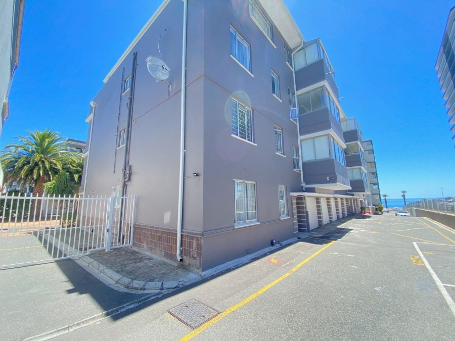 To Let 2 Bedroom Property for Rent in Three Anchor Bay Western Cape